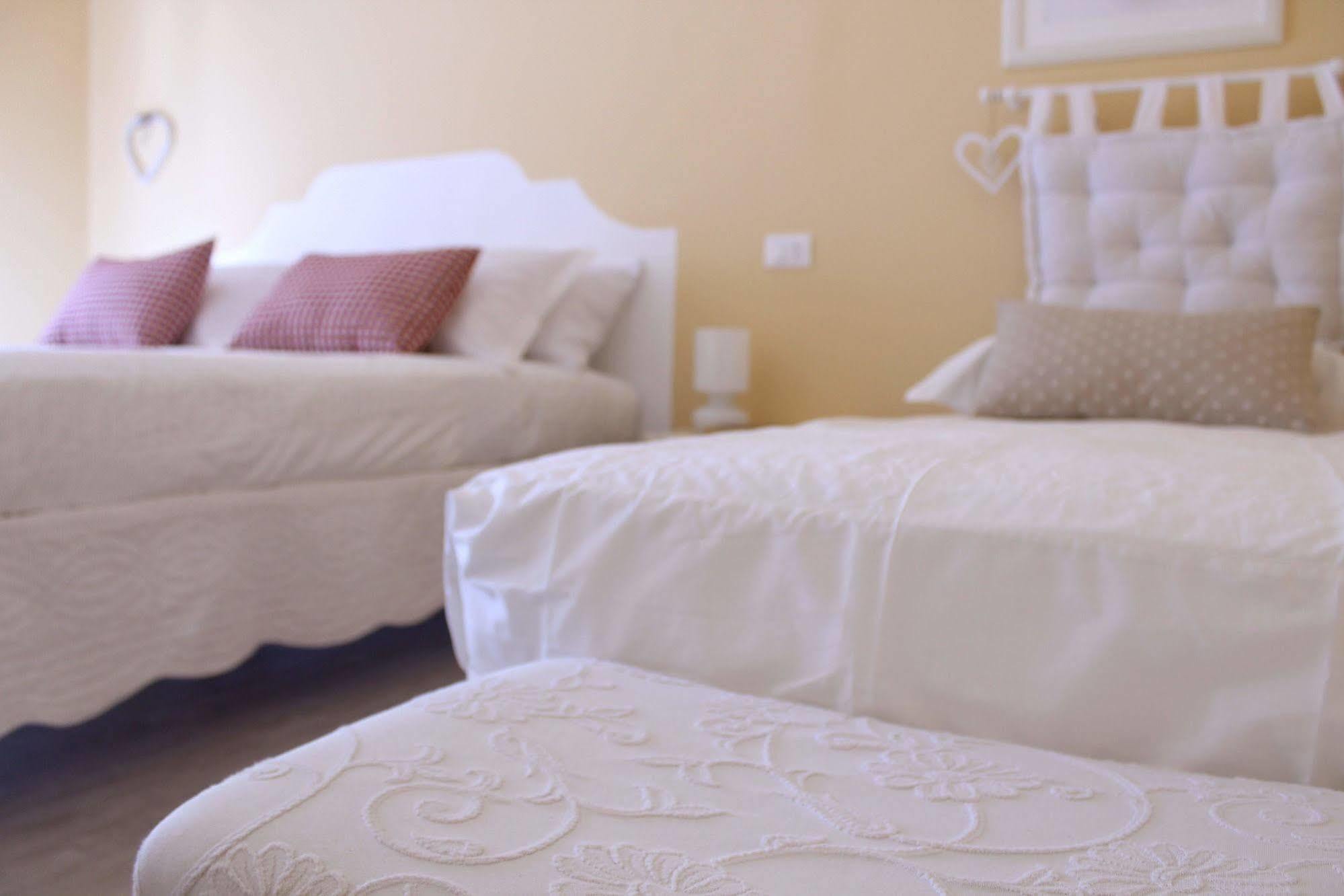 B&B Nannalia Марина ди Карара Екстериор снимка